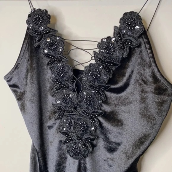 Topshop Black Beaded Lace-up Velvet Bodysuit - Picture 4 of 12